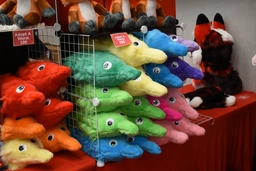 worms-on-the-string in the dealer's den