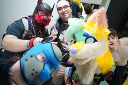 quat, t-dog, Maze, Softy, and myself ready to hit up the con